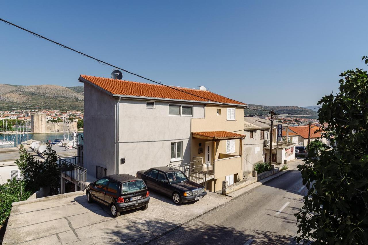Kamerlengo Trogir Bagian luar foto